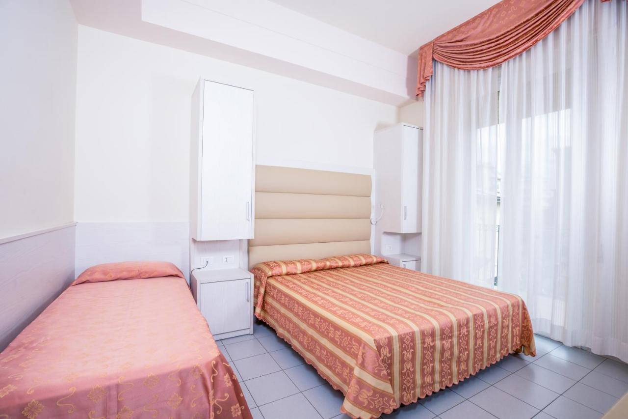 Hotel Rosalba - Valentini Family Village Bellaria-Igea Marina Exterior photo